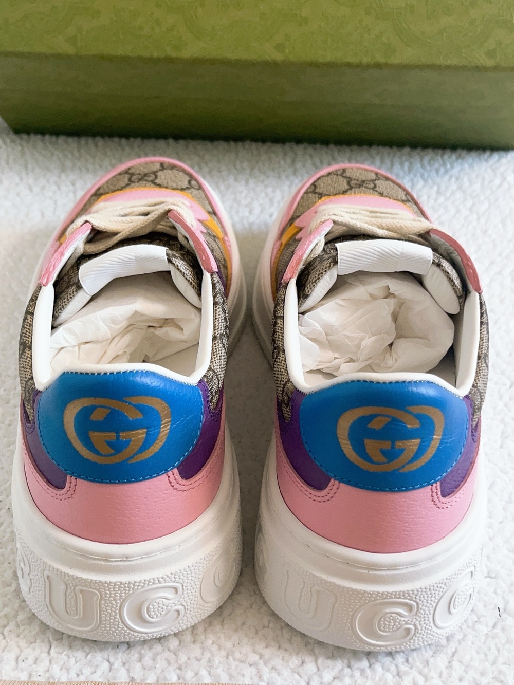 GUCCI Women’s GG Supreme Monogram Canvas Low Top Sneakers - Picture 4 of 13